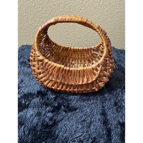 Vintage 1960's Rattan Woven Wicker WILLOW Gondola Gathering Basket Small 7" X7" - Picture 3 of 6